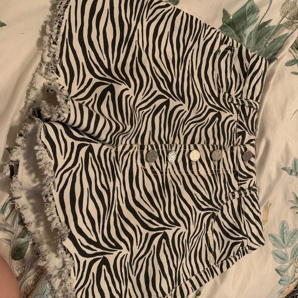 bdg zebra cut off denim shorts